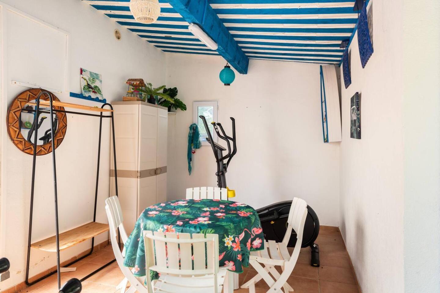 Chambre Et Table D'Hotes Villa Pomponette Nans les Pins Bagian luar foto